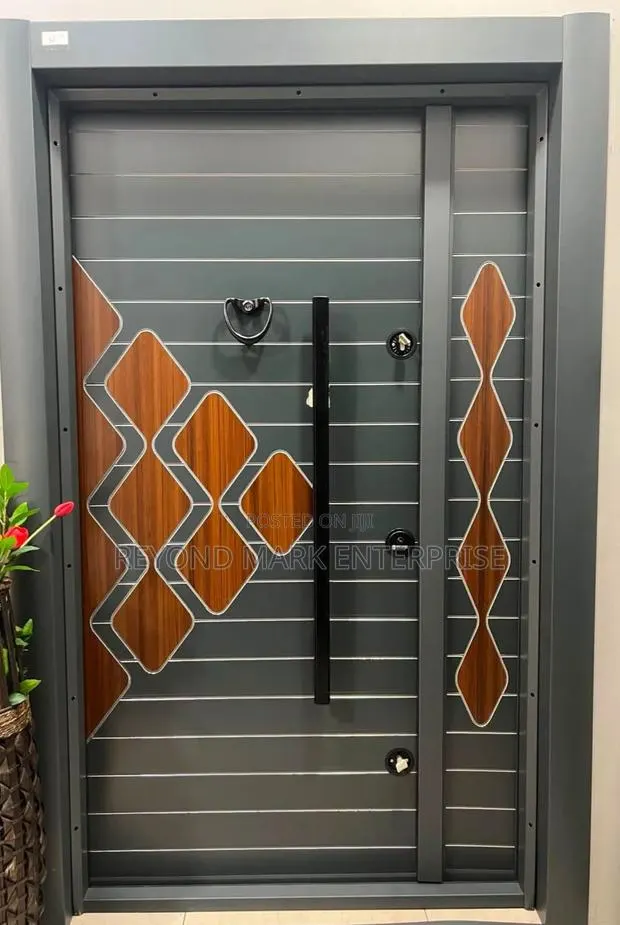 Very Luxury Security Door, Alucobond Body, Waterproof · Photo 1