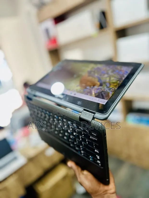 Laptop Dell Latitude 11 3190 8GB Intel Core i5 SSD 128GB · Photo 1