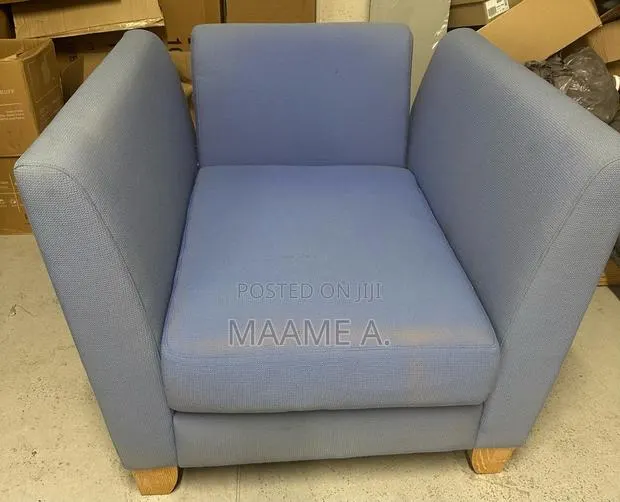 Comfortable 1 Seater Sofa · Photo 1