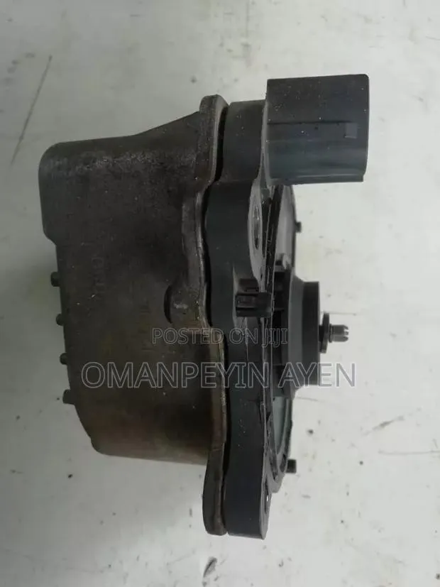 Toyota Camry Hybrid Water Pump · Photo 1