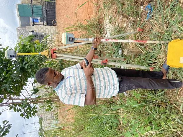 Land Surveyor · Photo 1
