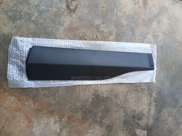 Toyota Rav4 2019 , 2020 , 2021 Back Door Moulding · Photo 1