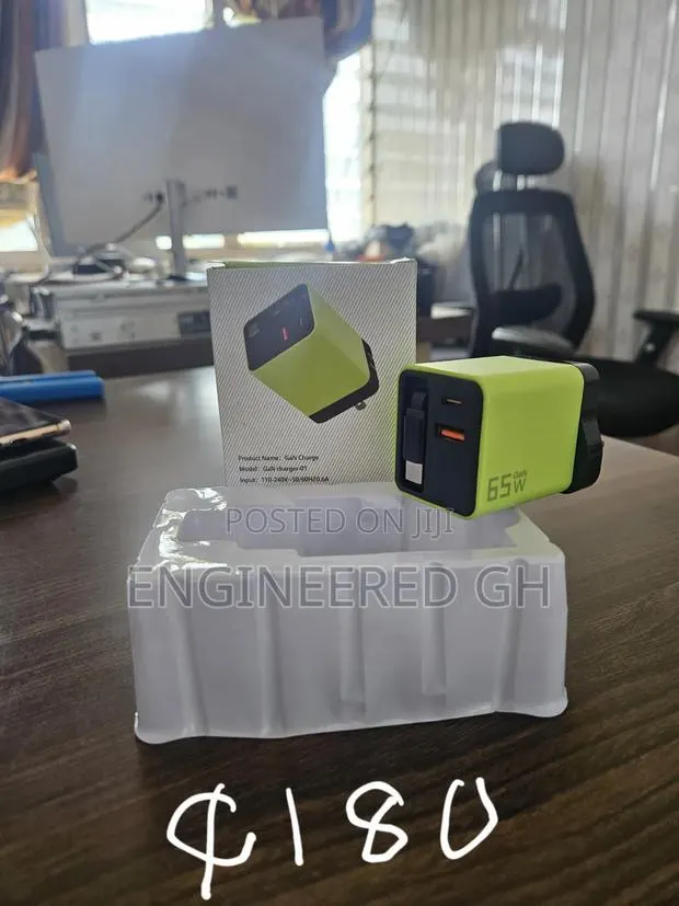 65W GaN Fast Charger With Built-in Retractable Cable (Multi-Port) · Photo 1