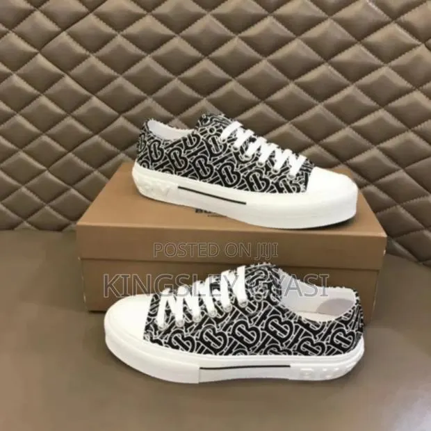 Burberry Original Sneaker · Photo 1
