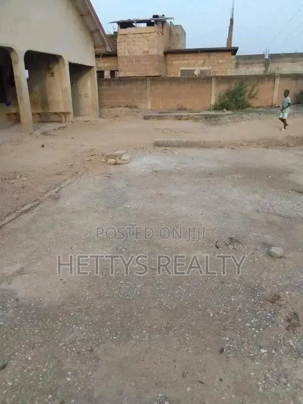 4bdrm House in Sapeiman, Amasaman for sale · Photo 1