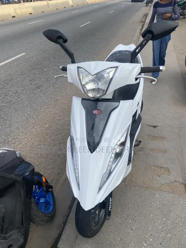 Kymco 2018 White · Photo 1