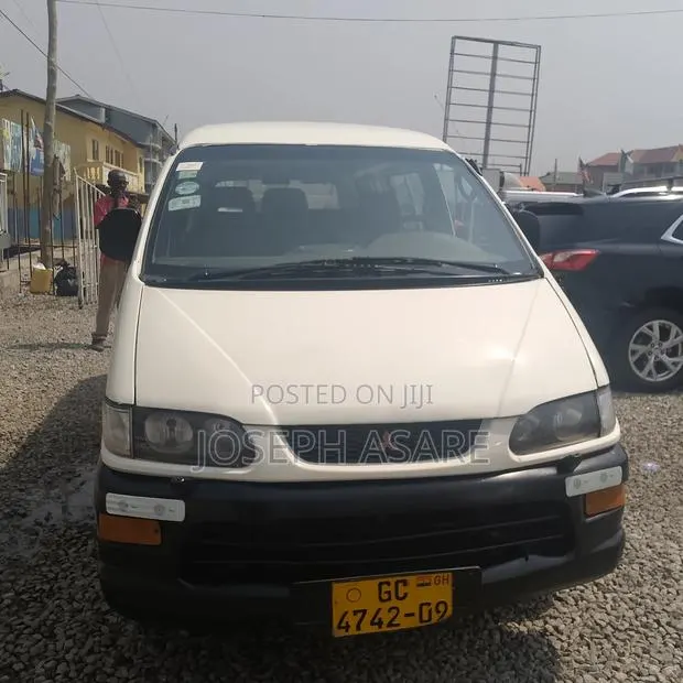 Mitsubishi L300 2000 White