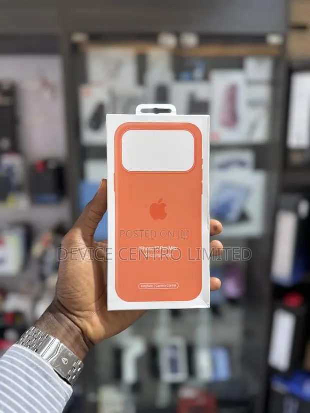iPhone 17 Pro Max Silicon Case Magsafe · Photo 1