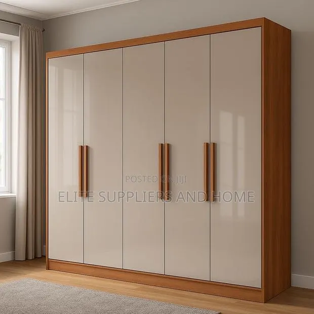 Master Closets / Wardrobes · Photo 1