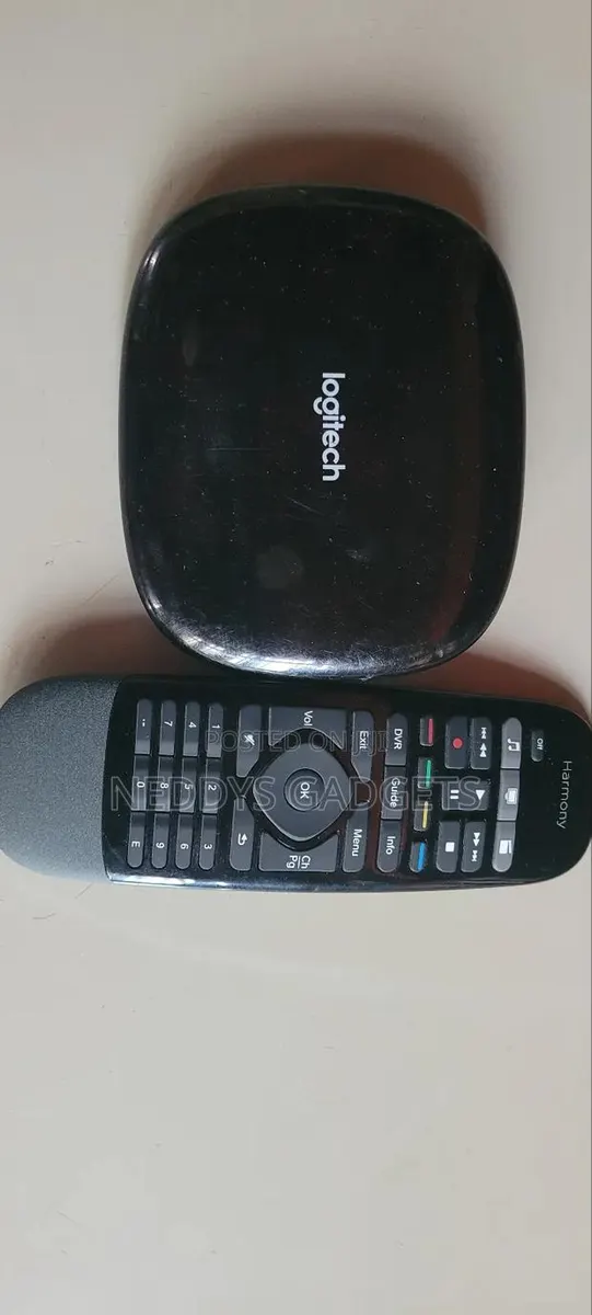 Logitech Harmony Home Hub for Smartphone Control 8 Home Entertainment · Photo 1