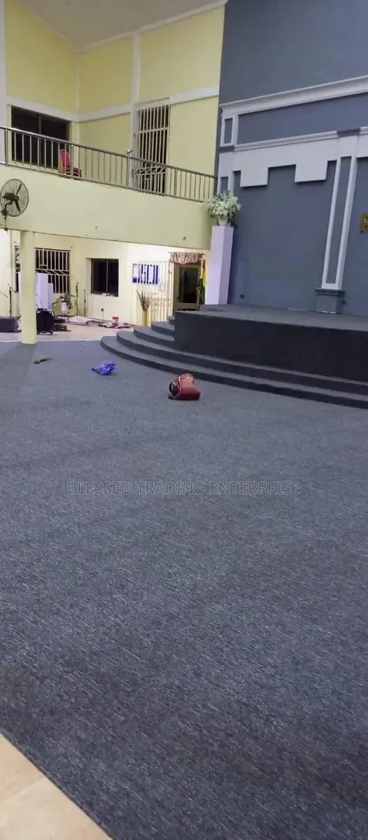 Waterproof Woolen Carpet for Church Auditorium and Platforms · Photo 1
