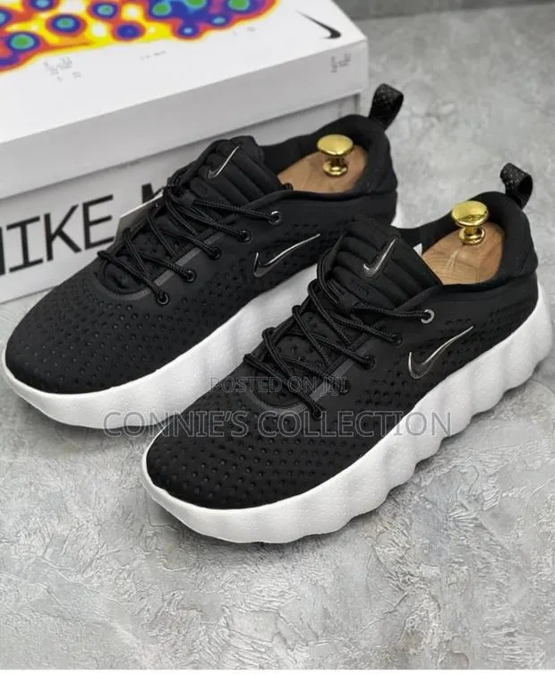 Nike Mind 002 Sneaker · Photo 1