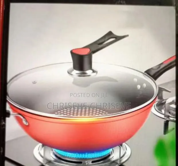 Heavy Nonstick Wok Pan · Photo 1