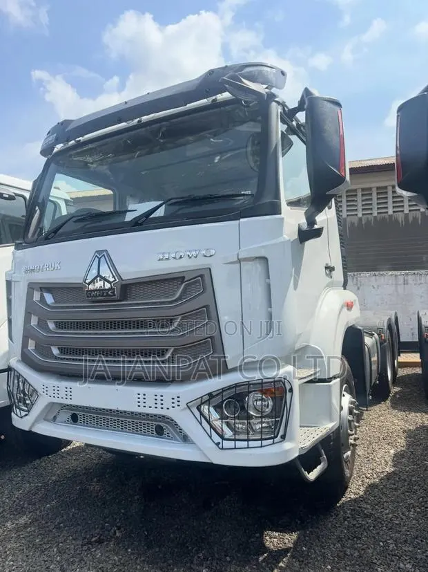 Howo Lowbed 2025 Model · Photo 1