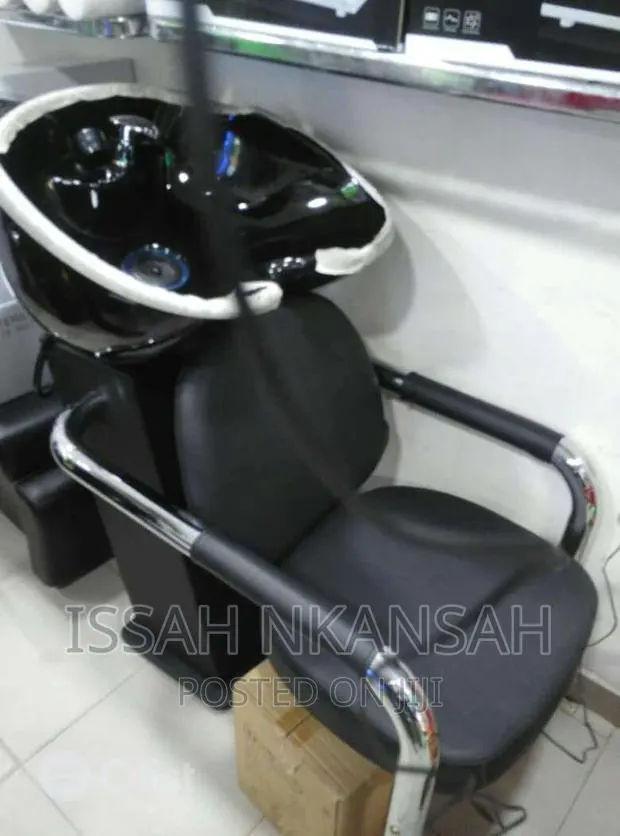 Salon Furniture · Photo 1
