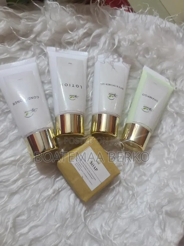 Hotel Bathroom Amenities Cosmetics · Photo 1