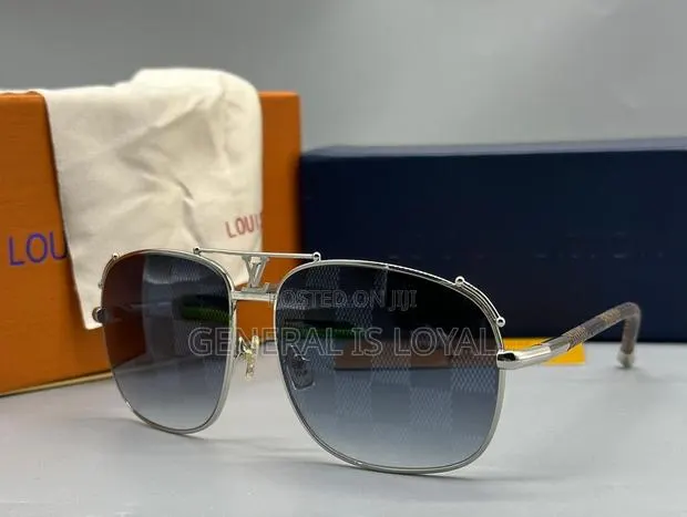 Lv Glasses · Photo 1