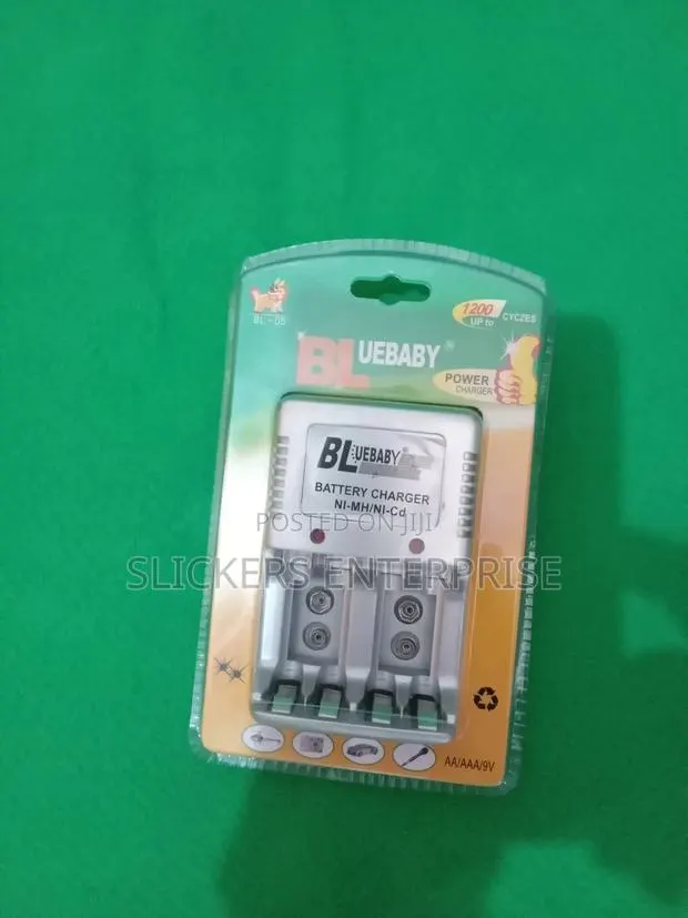 Aa/Aaa/9v Battery Charger · Photo 1