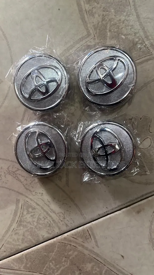 Toyota Alloy Rims Center Cup Cover · Photo 1