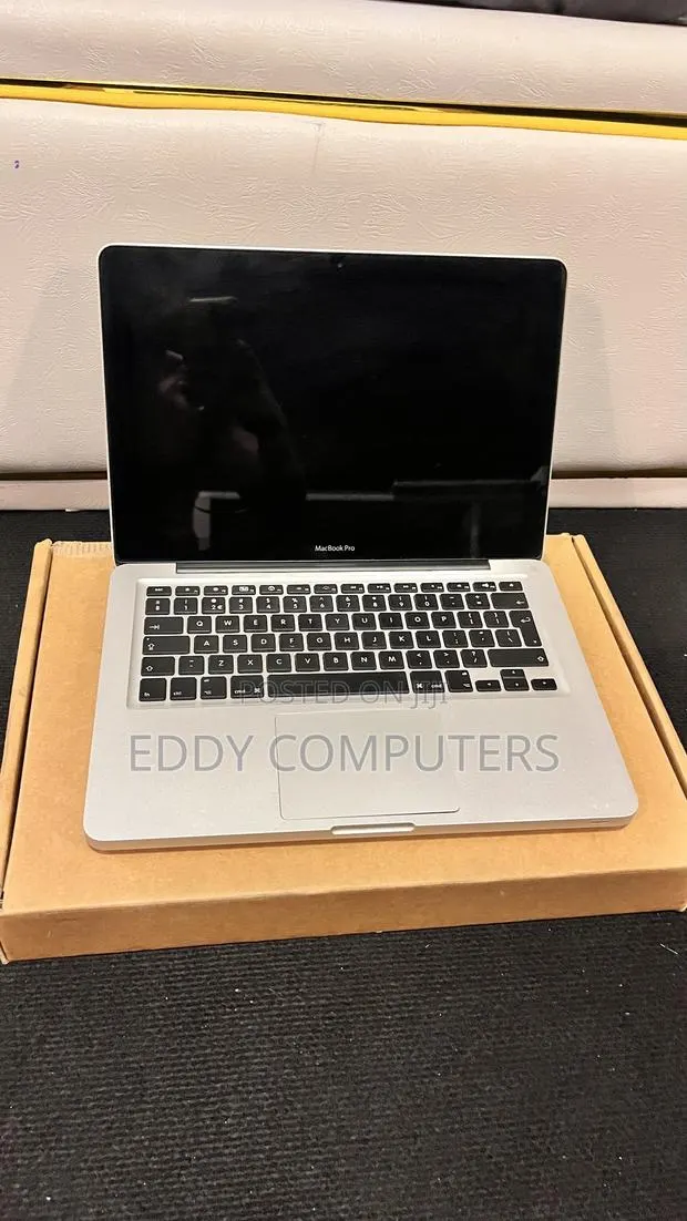 Laptop Apple MacBook 2012 4GB Intel Core i5 HDD 500GB · Photo 1