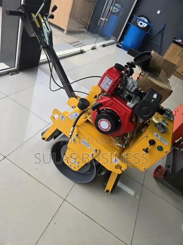 300 Kg Drum Roller Compactor. · Photo 1