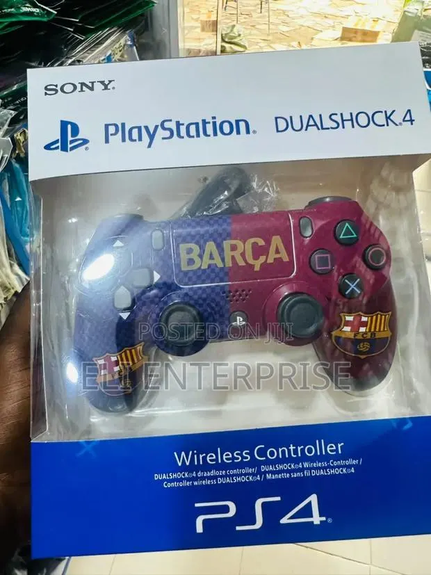 Customize Design PS4 Controllers · Photo 1