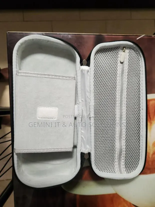 ASUS Rog Ally Premium Carrying Case · Photo 1