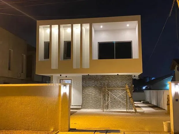 4bdrm Duplex in Community 18 Estate, Spintex for Sale · Photo 1