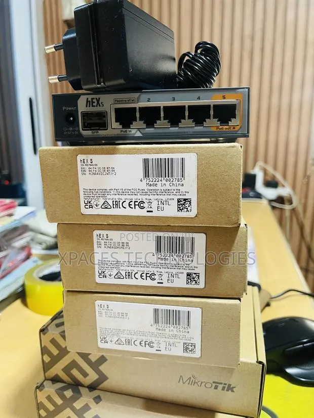 MikroTik hEX S Gigabit Router With SFP, PoE Out and MicroSD Rb760iGs · Photo 1