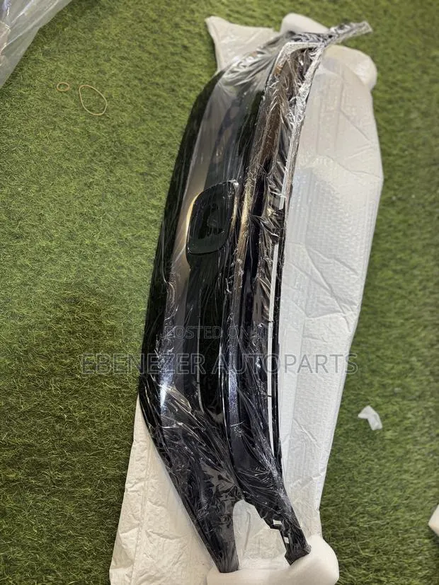 Honda Civic Front Grille Shells Black 2016 2017 2018 2019 2020 2021 · Photo 1