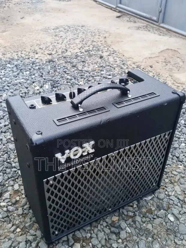Valveetronix Vox Ad 30vt Guitar Combo With Effects · Photo 1