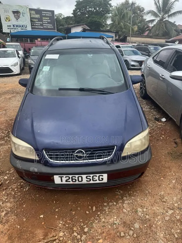 Opel Zafira 2002 Blue · Photo 1