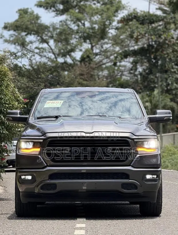 RAM 1500 2024 Gray · Photo 1