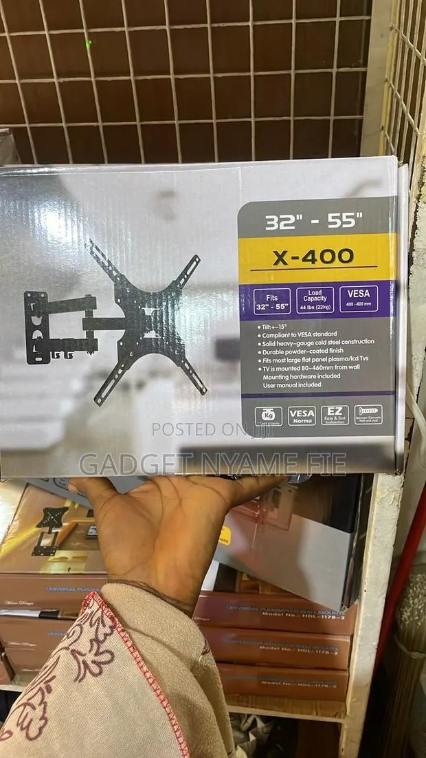 Moveable Tv Wall Mount (32 - 55) Inches · Photo 1