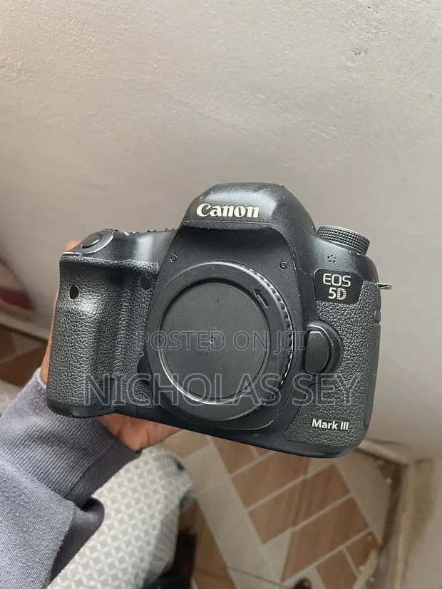 Canon 5D Mark III · Photo 1