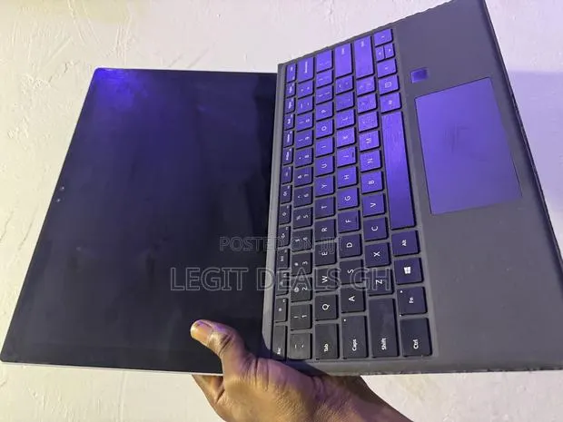 Laptop Microsoft Surface Pro 4 8GB Intel Core i5 SSD 256GB · Photo 1