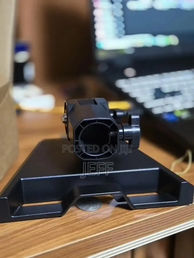 Starlink Standard Pole Mount · Photo 1