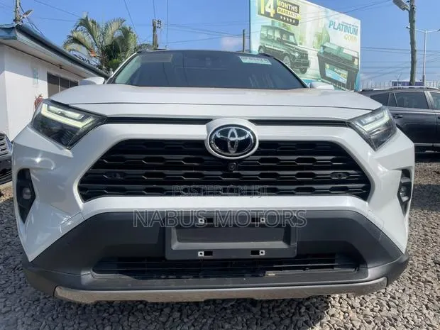 Toyota RAV4 Limited AWD 2024 White