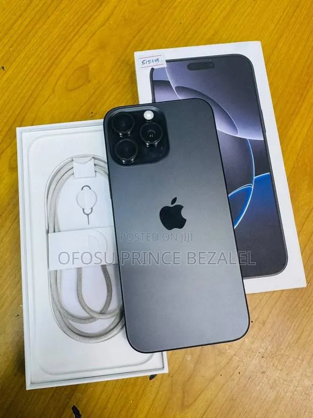 Apple iPhone 16 Pro Max 512 GB Gray · Photo 1