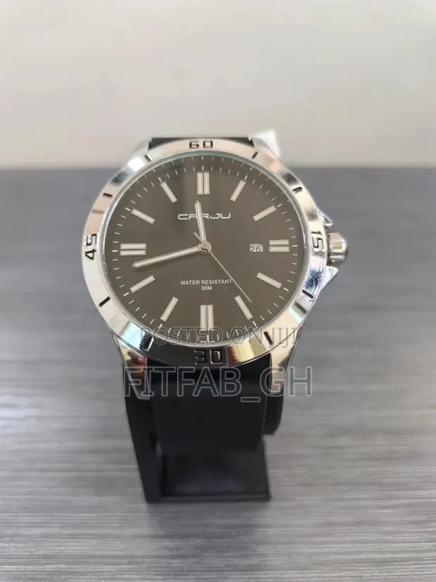 Silicone Strap Watch With Clean Dial · Photo 1