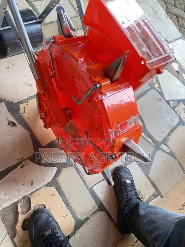 Seed Planter - Fast And Accurate · Photo 1