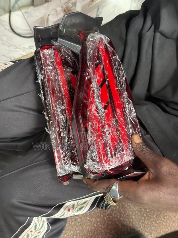Fortuner 2016,2017,2018,2019,2020,2021 Back Reflector · Photo 1