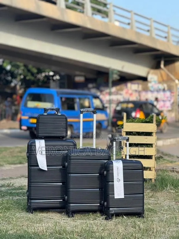 13 ,20 ,24 ,28 Inch Suitcase Set of 3/4 Pieces Large · Photo 1