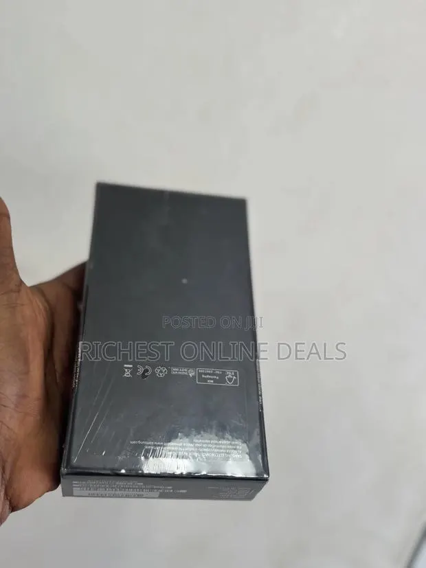 New Samsung Galaxy S21 5G 128 GB Black · Photo 1
