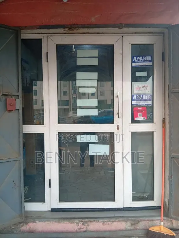 Office Space or Shop for Rent on Mallam Kasoa Highway · Photo 1