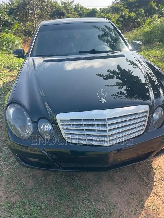 Mercedes-Benz 200 2003 Black · Photo 1