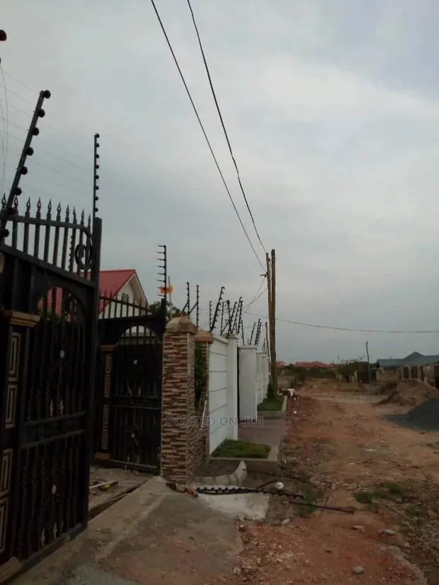With Bluecityfabrication Electric Fence You Are100% Safe · Photo 1