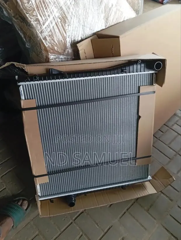 BMW X5 2001/05 Radiator · Photo 1