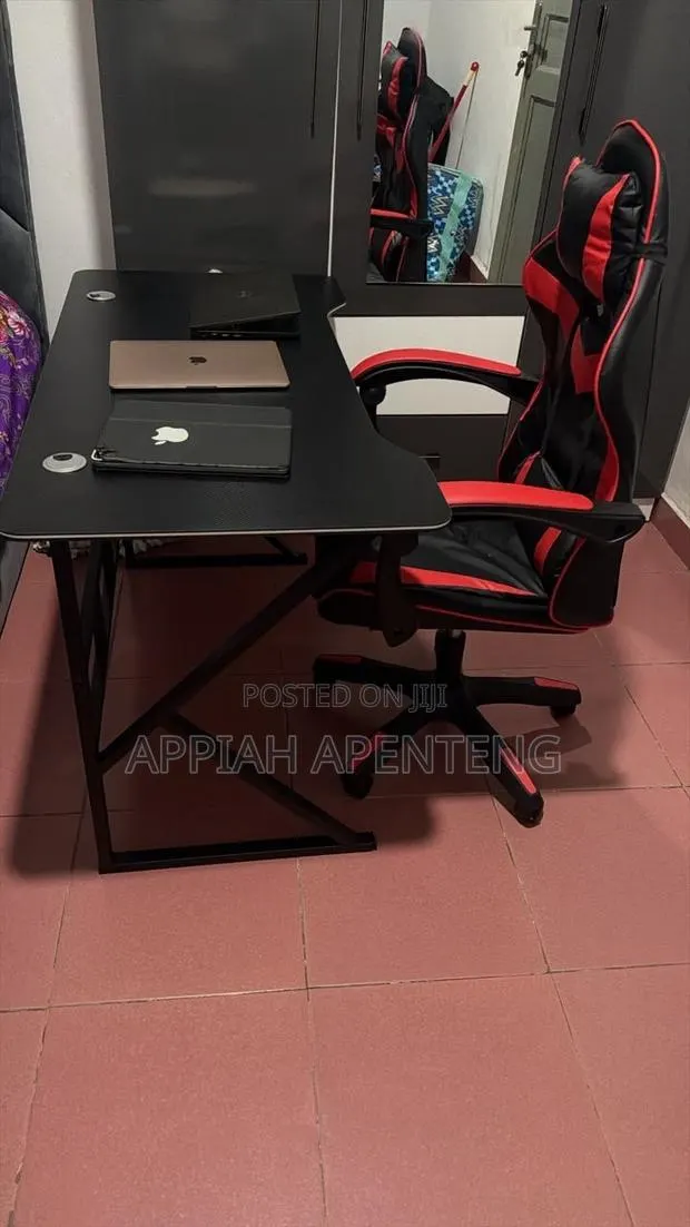 Gaming Table · Photo 1
