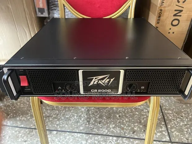 Peavey Cs2000 Powered Amplfier · Photo 1